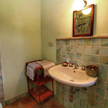 Luxurious Holiday In Tuscany Near Town Center *